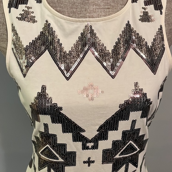 Express midi sleeve less dress with beautiful sequins throughout. - Picture 2 of 6